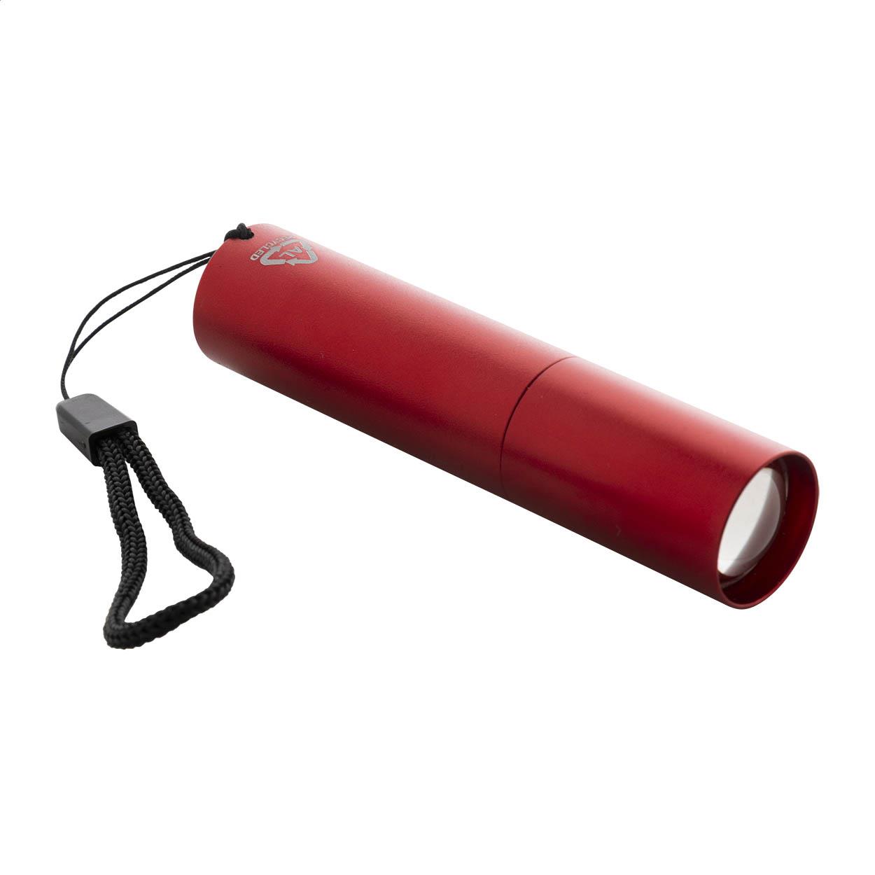 wiederaufladbare Taschenlampe aus recyceltem Aluminium