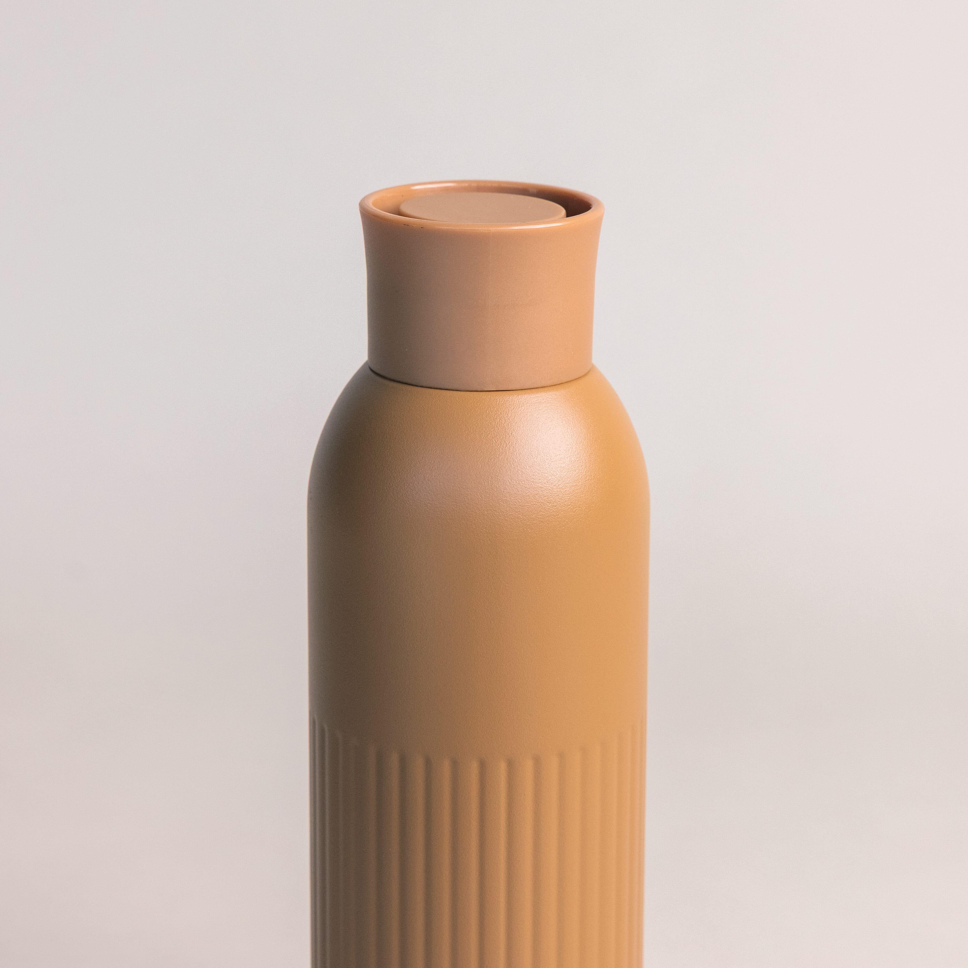 Sagaform Tekla Push Stahlisolierflasche mit Druckverschluss (recycelt) 500 ml