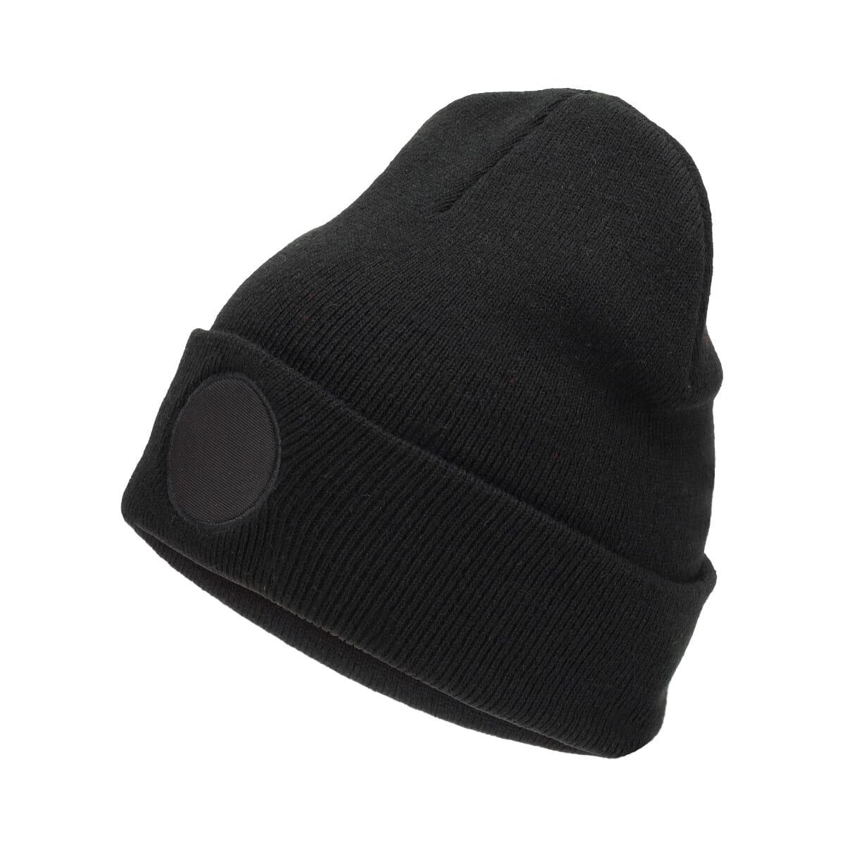 Niltons Strickmütze mit rundem Aufnäher