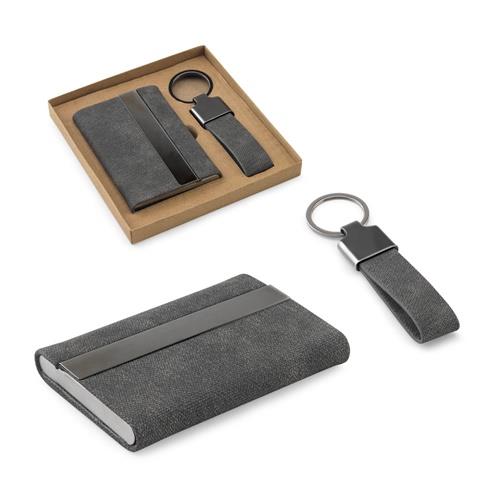 VAUGHN. Set bestehend aus einem Kartenhalter und einem Schlüsselhalter, beide aus Metall und recyceltem Polyester (30% rPET)